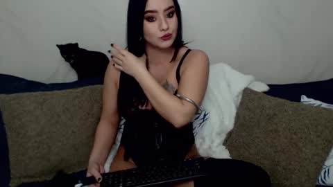 EvvaDomme online show from February 2, 2025, 12:57 pm