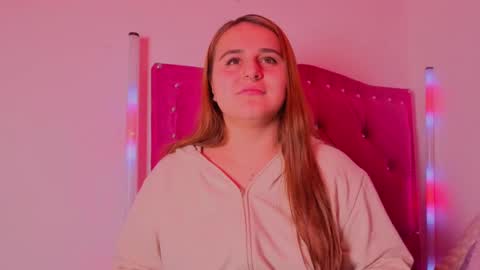 EVY online show from November 20, 2025, 11:15 pm