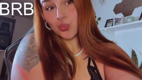 Snapshot of evy_orange1 chatting on May 27, 2026, 1:57 am EVY online show from May 27, 2026, 1:57 am