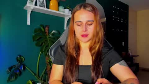 Snapshot of evy_orange1 chatting on June 16, 2026, 1:30 am EVY online show from June 16, 2026, 1:30 am