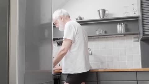 Naaktloper online show from April 8, 2026, 12:49 pm