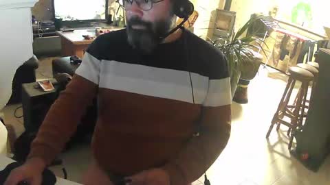 Snapshot of exibdevil chatting on December 2, 2024, 9:17 pm Gio online show from December 2, 2024, 9:17 pm