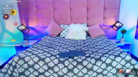 Aura online show from June 5, 2026, 4:30 am