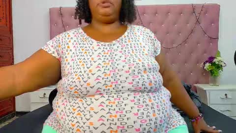 Snapshot of exoticbigmandx chatting on October 4, 2025, 10:30 pm Mandy online show from October 4, 2025, 10:30 pm