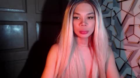 Snapshot of exoticblacknicaxxx chatting on February 17, 2025, 5:36 am Nica online show from February 17, 2025, 5:36 am