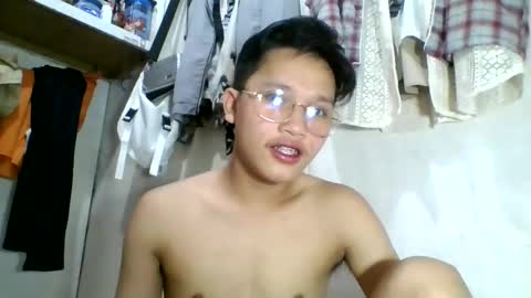 Snapshot of exotichugecock chatting on December 30, 2024, 1:26 am Jan online show from December 30, 2024, 1:26 am