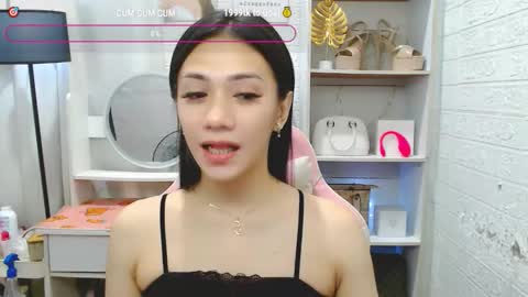Snapshot of exotictssavie chatting on October 27, 2025, 3:43 am exotictssavie online show from October 27, 2025, 3:43 am