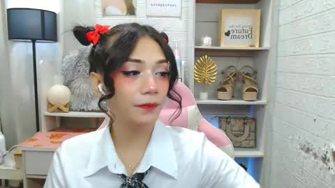 Snapshot of exotictssavie chatting on November 16, 2025, 6:35 pm exotictssavie online show from November 16, 2025, 6:35 pm