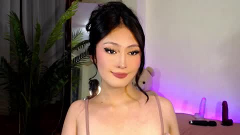 Snapshot of expensive_candyx chatting on December 15, 2024, 1:22 pm Candy online show from December 15, 2024, 1:22 pm