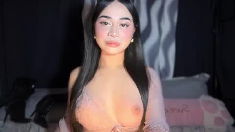 Snapshot of expensivets_chloe chatting on October 1, 2025, 3:51 pm chloee online show from October 1, 2025, 3:51 pm