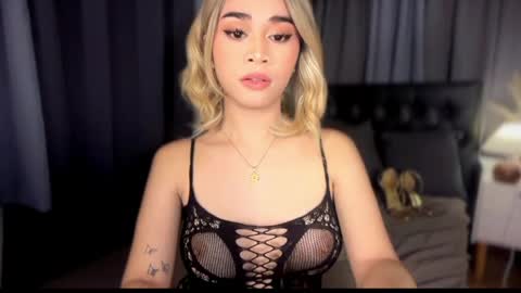 Snapshot of expensivets_chloe chatting on June 2, 2026, 6:54 pm chloee online show from June 2, 2026, 6:54 pm