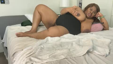 Miss Kitty online show from September 23, 2025, 4:10 pm