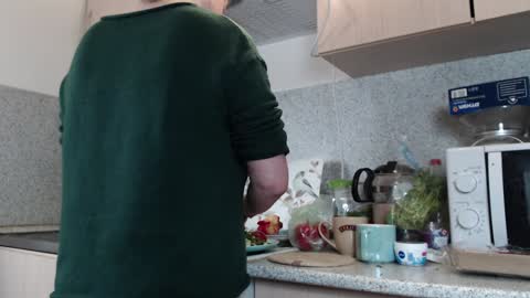 Crystal online show from December 2, 2024, 11:07 pm