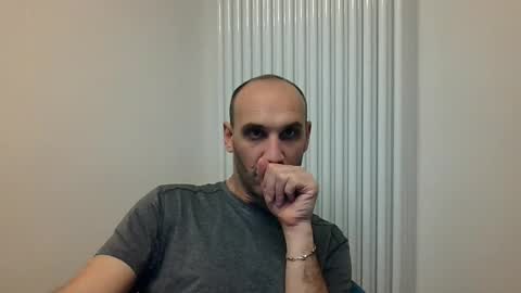 Snapshot of extr0 chatting on April 30, 2026, 10:03 pm Extro online show from April 30, 2026, 10:03 pm