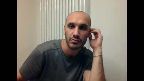 Snapshot of extr0 chatting on May 25, 2026, 8:59 pm Extro online show from May 25, 2026, 8:59 pm