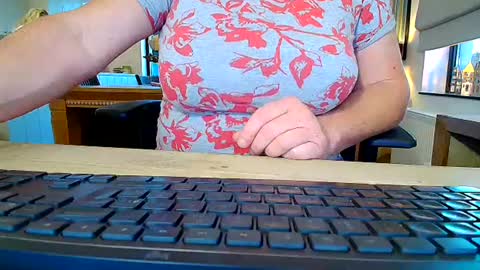 extremestef online show from July 27, 2026, 7:43 pm