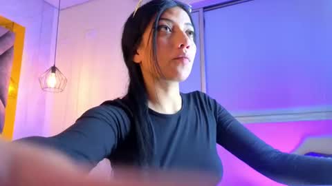 Snapshot of ey_im_simone_ chatting on June 17, 2026, 12:07 pm online show from June 17, 2026, 12:07 pm