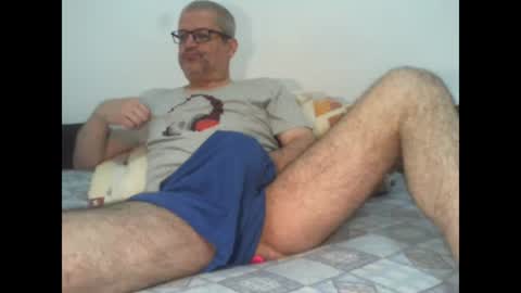 Snapshot of eyes12 chatting on October 19, 2025, 2:56 am GEORGE online show from October 19, 2025, 2:56 am