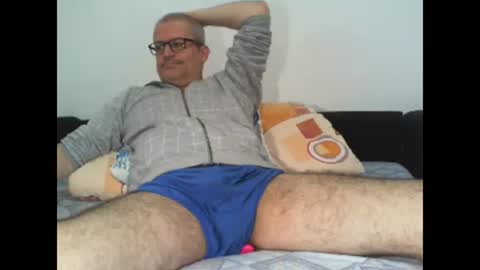 Snapshot of eyes12 chatting on April 1, 2026, 5:19 am GEORGE online show from April 1, 2026, 5:19 am