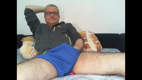 Snapshot of eyes12 chatting on April 10, 2026, 5:12 am GEORGE online show from April 10, 2026, 5:12 am