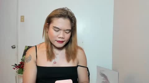 Snapshot of eyes_on_me_ chatting on March 2, 2026, 5:08 am Lerrah online show from March 2, 2026, 5:08 am