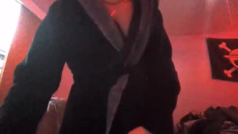 MichazaXO online show from May 13, 2026, 7:39 am