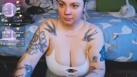 Snapshot of eyesuphere8 chatting on June 20, 2026, 1:47 pm Molly online show from June 20, 2026, 1:47 pm