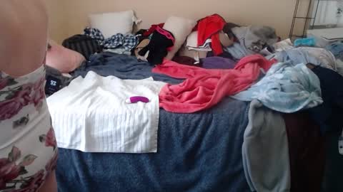 Snapshot of eyeswall0w chatting on September 21, 2025, 1:35 pm eyeswall0w online show from September 21, 2025, 1:35 pm