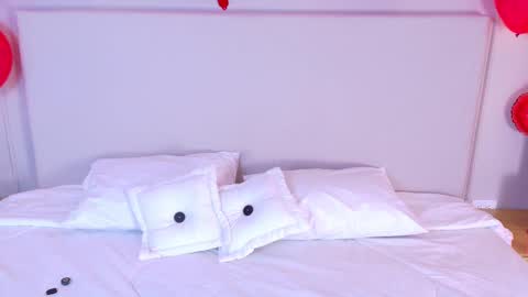 eymicooper online show from February 16, 2025, 3:48 pm