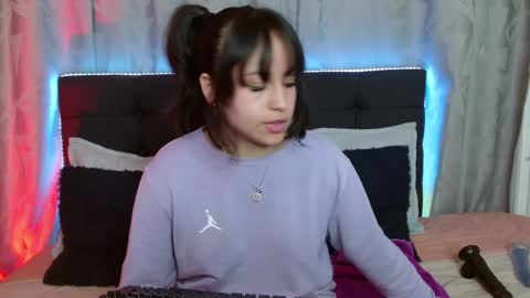 eymmy_24 online show from October 26, 2025, 4:18 am