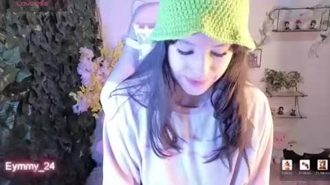 Snapshot of eymmy_24 chatting on July 16, 2026, 1:44 am eymmy_24 online show from July 16, 2026, 1:44 am