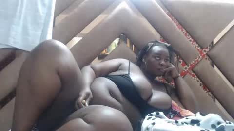 Snapshot of eyshaexotii chatting on February 14, 2026, 5:04 am eyshaexotii online show from February 14, 2026, 5:04 am