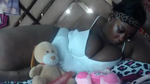 Snapshot of eyshaexotii chatting on February 20, 2026, 8:53 pm eyshaexotii online show from February 20, 2026, 8:53 pm