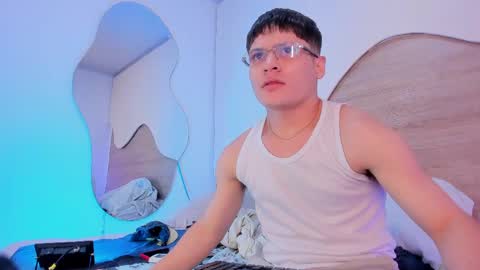 Snapshot of eytan_20 chatting on June 5, 2026, 3:18 pm EYTAN online show from June 5, 2026, 3:18 pm