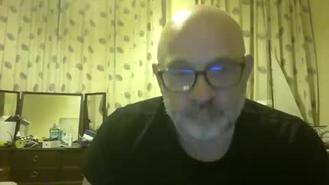 Snapshot of f1zzeek chatting on May 19, 2026, 10:05 pm f1zzeek online show from May 19, 2026, 10:05 pm