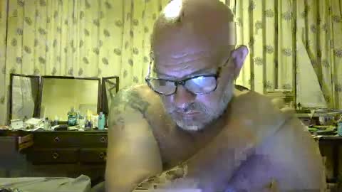 Snapshot of f1zzeek chatting on June 28, 2026, 9:43 pm f1zzeek online show from June 28, 2026, 9:43 pm
