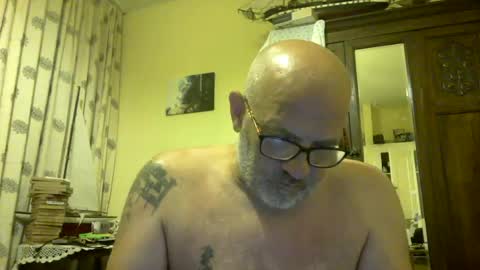Snapshot of f1zzeek chatting on July 3, 2026, 8:37 pm f1zzeek online show from July 3, 2026, 8:37 pm