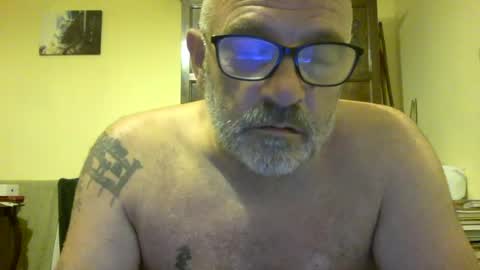 Snapshot of f1zzeek chatting on July 5, 2026, 10:06 pm f1zzeek online show from July 5, 2026, 10:06 pm