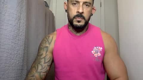 Snapshot of fabianelgalan chatting on February 1, 2025, 4:35 am Fabianelgalan online show from February 1, 2025, 4:35 am