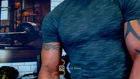 fabxxxl online show from December 27, 2024, 1:39 pm