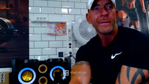 fabxxxl online show from March 12, 2025, 4:02 pm