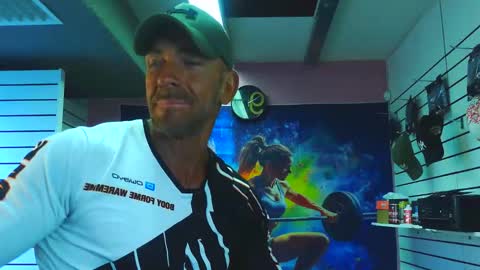 fabxxxl online show from October 8, 2025, 7:50 am