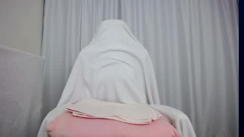 Snapshot of faceless___ chatting on September 24, 2025, 8:06 am Bree online show from September 24, 2025, 8:06 am