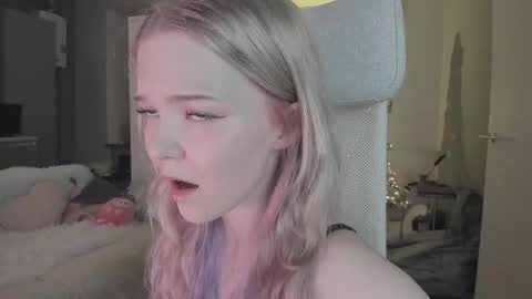 fairy_casey online show from February 14, 2025, 8:05 pm