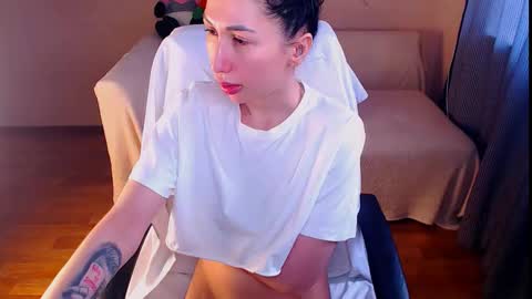 Snapshot of fairy_elli_hot chatting on March 21, 2026, 12:32 pm Elli online show from March 21, 2026, 12:32 pm