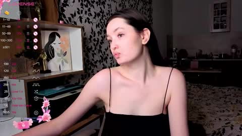 Snapshot of fairy_m00n_ chatting on February 17, 2026, 7:09 pm Fairy m00n online show from February 17, 2026, 7:09 pm