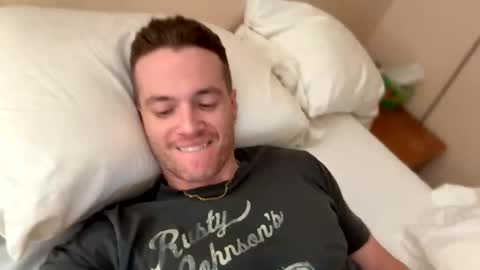 Travis online show from February 7, 2025, 11:45 pm