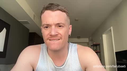 Travis online show from November 9, 2025, 11:03 pm