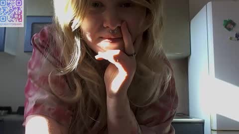 Snapshot of fairydreams_ chatting on February 26, 2025, 10:47 am Arisha online show from February 26, 2025, 10:47 am
