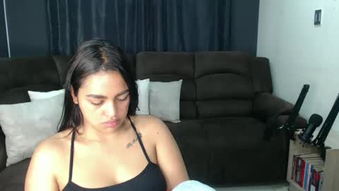 fairylatin online show from December 4, 2025, 11:52 am